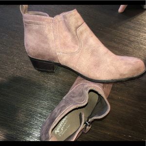 Brown Booties with zipper